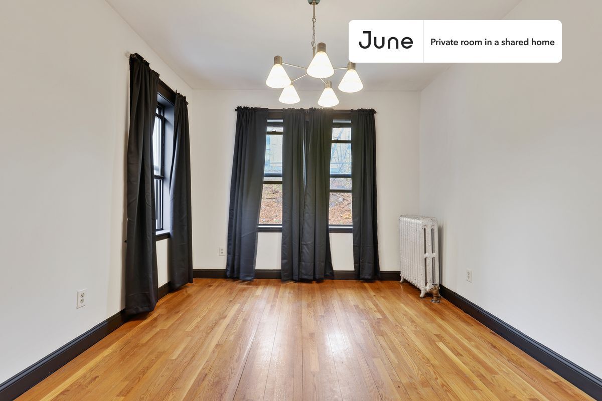 Building Photo - Room in Shared 4 bed/2.5 bath home