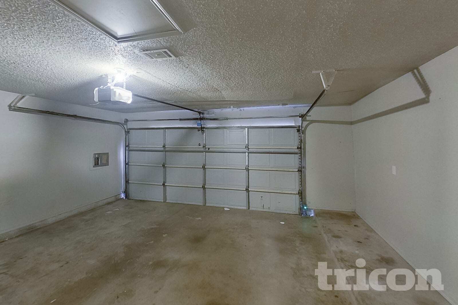 Building Photo - 1253 Essex Dr