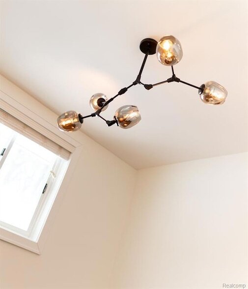 Building Photo - 811 Norwich Dr