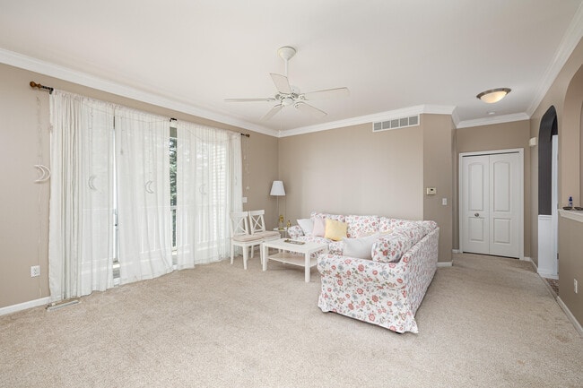 Building Photo - 2906 N Knightsbridge Cir