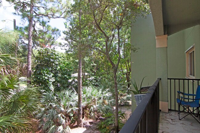 Building Photo - 360 Crestwood Cir