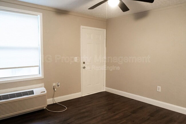 Building Photo - 1414 Chicago Ave