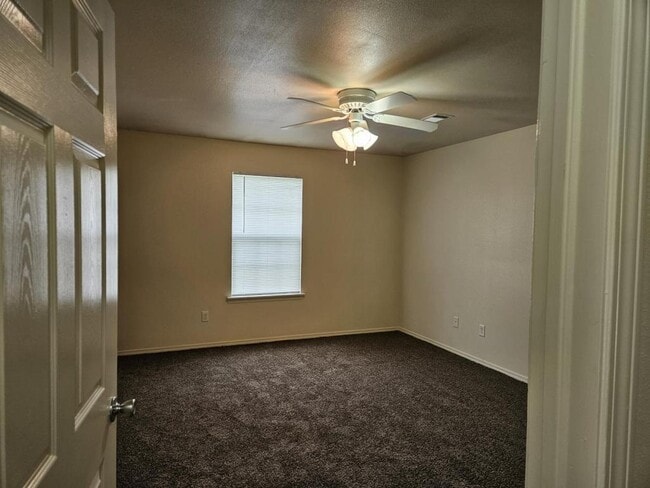 Building Photo - 2301 Talladega St