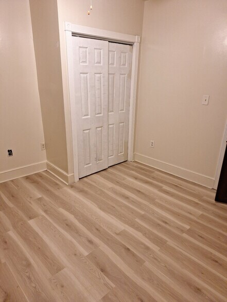 Building Photo - 2407 Washington St