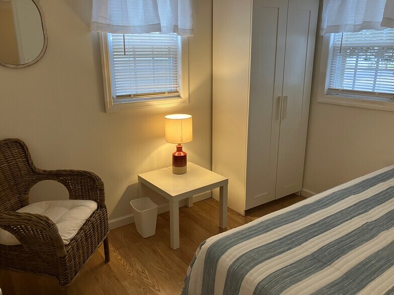 Building Photo - 1922 Baltimore Ave