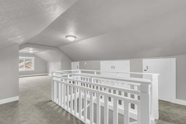 Building Photo - Welcome Home! Charming 3 bedroom Craftsman