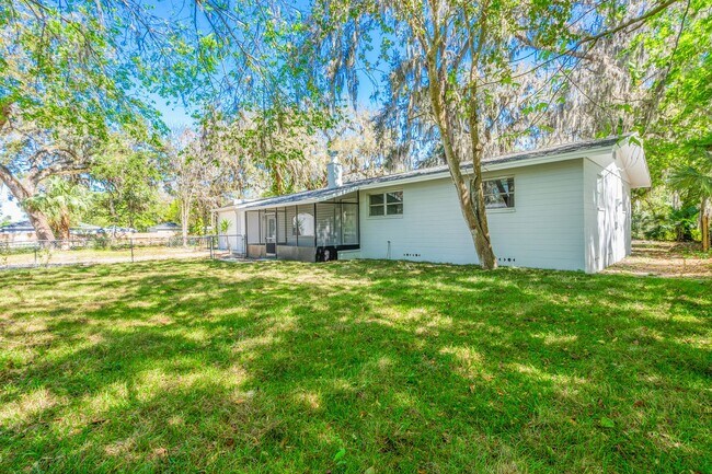 Building Photo - Stunning Remodeled 3-Bedroom Home in Prime Ormond Location