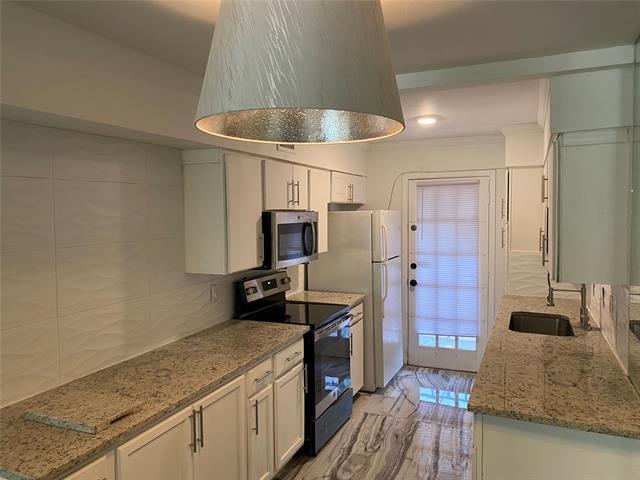 Building Photo - 12888 Montfort Dr