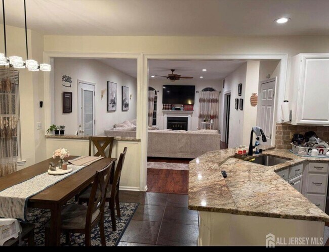 Building Photo - 5 Gunther Loop