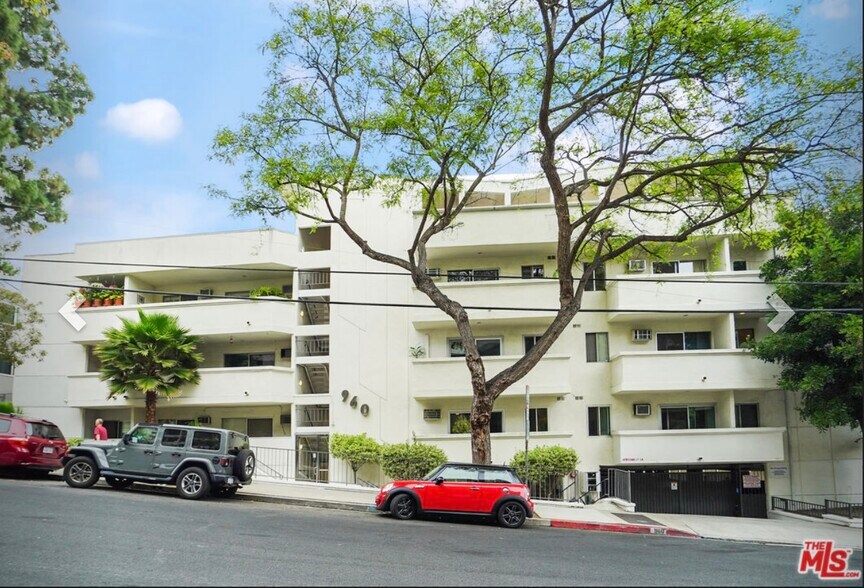 Building Photo - 960 Larrabee St