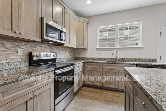 Building Photo - 2403 Trafton Pl