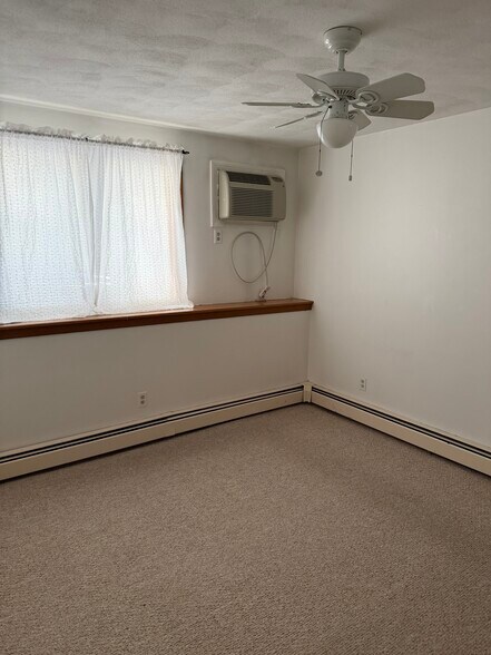 Building Photo - 2008 Mineral Spring Ave