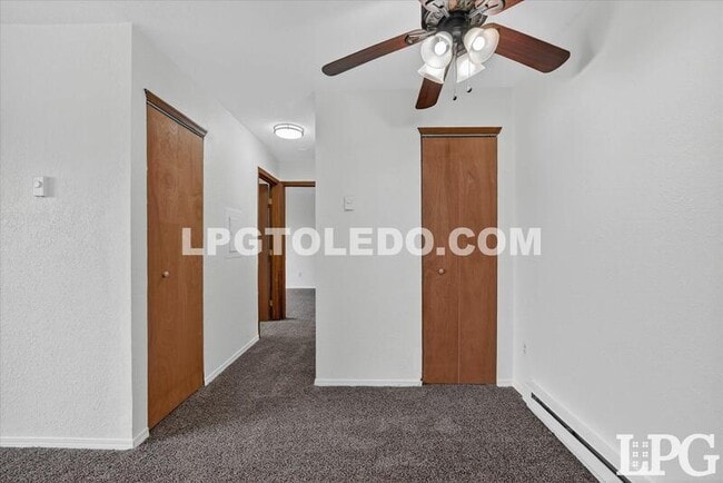 Building Photo - 1230 Bedford Woods Dr