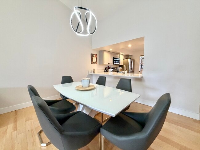 Building Photo - 7935 La Mirada Dr