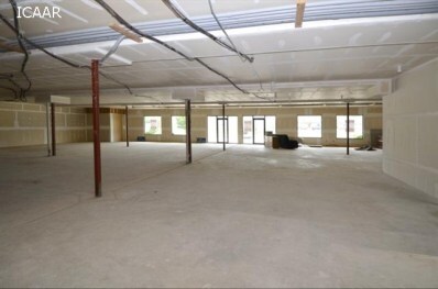 Building Photo - 225-245 Beaver Kreek Ctr