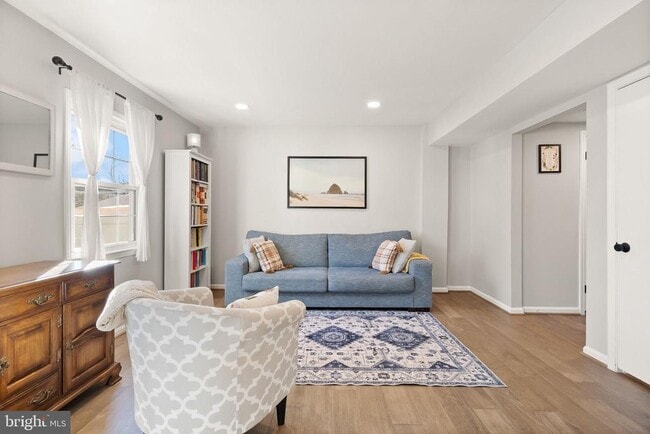 Building Photo - 7393 Colton Ln