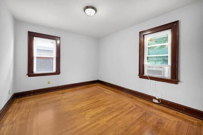 Building Photo - 1026 Schiff Ave