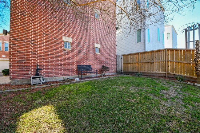 Building Photo - 9711 Marlive Ln