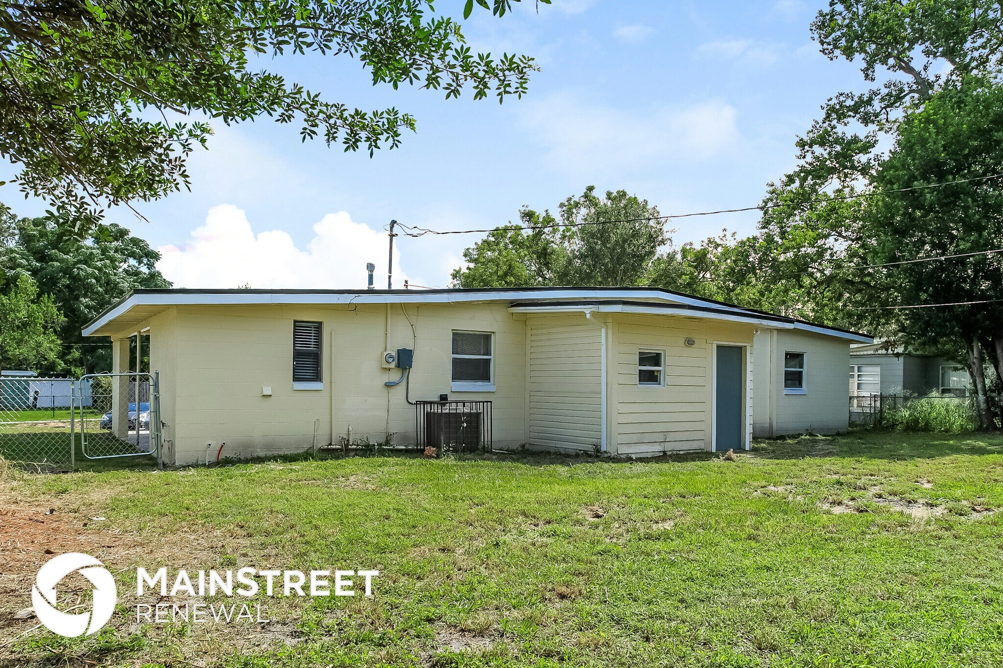 Building Photo - 5915 Beechmont Blvd