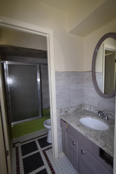 Building Photo - 5025 Carol St