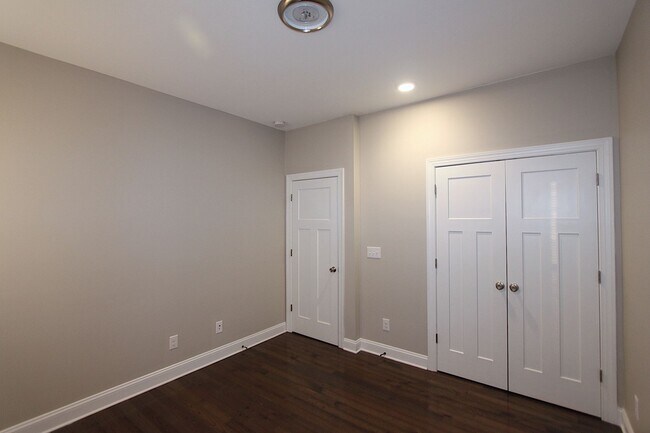 Building Photo - Modern Style Home in Downtown Durham!