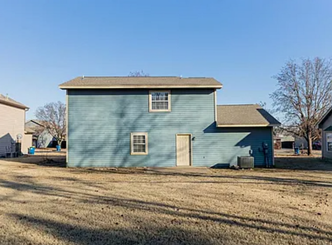 Building Photo - Spacious 3-Bedroom Home Near Oklahoma Stat...