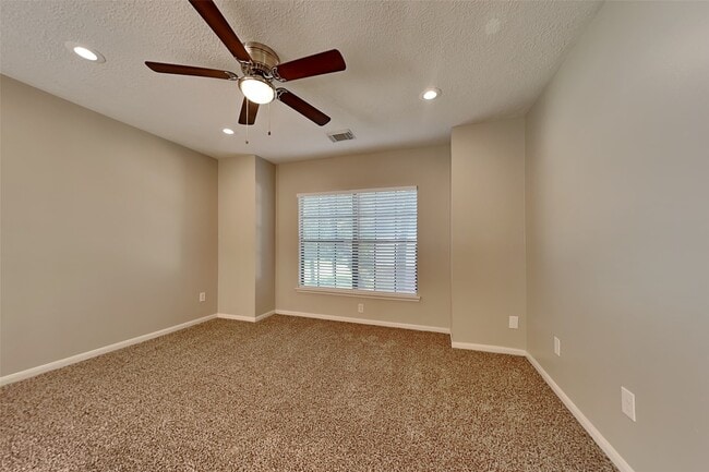 Primary Photo - 6 E Summer Storm Cir