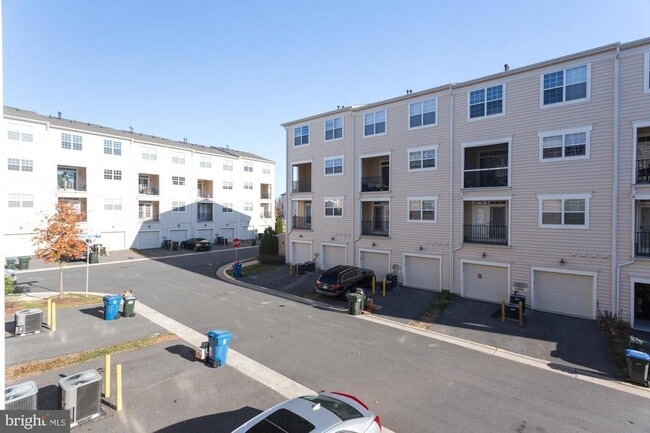 Building Photo - 22720 Beacon Crest Terrace