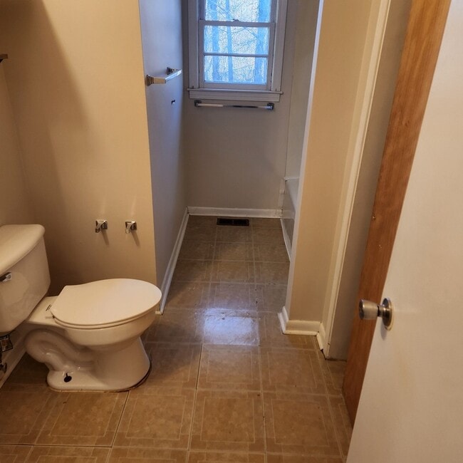 Building Photo - 60 Stallings Rd