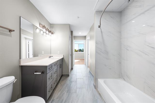 Building Photo - 3522 Main St