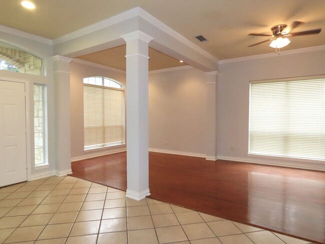 Building Photo - Coming Soon!!! South Tyler, Stunning 4 Bed...