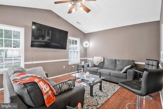 Building Photo - 4037 Broadbill Cir