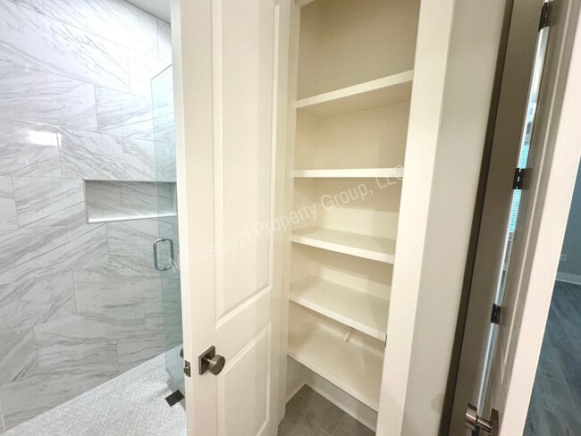 Building Photo - 3BD/3.5BA FOR RENT IN THE RESERVE