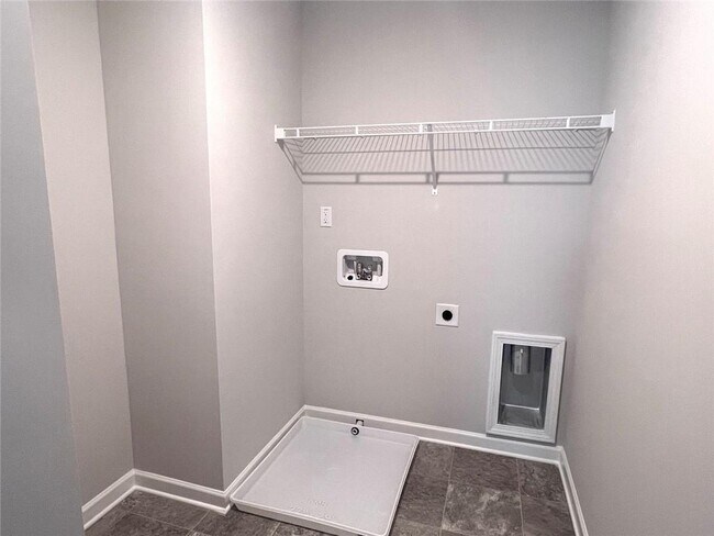 Building Photo - 4385 Easter Lily Ave