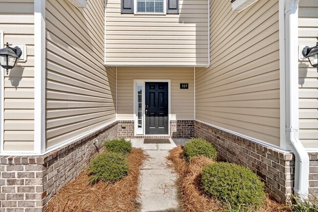 Building Photo - 509 Ferguson Ln