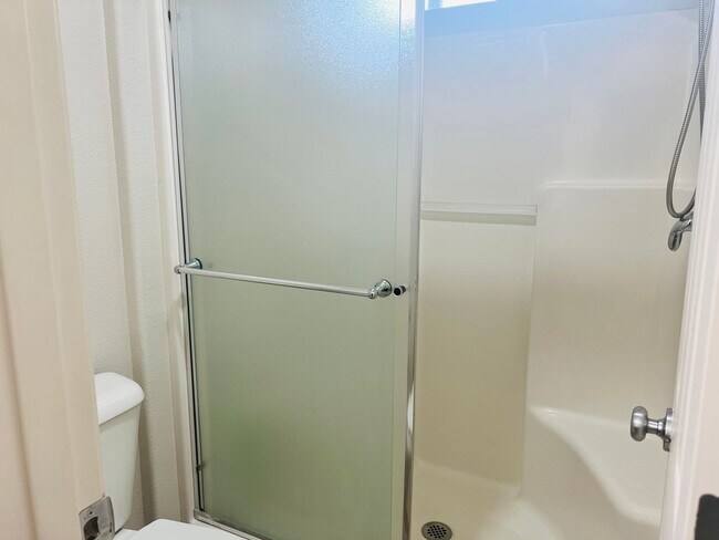 Building Photo - Wilsonville Villebois Community Offers Spacious End Unit Town Home