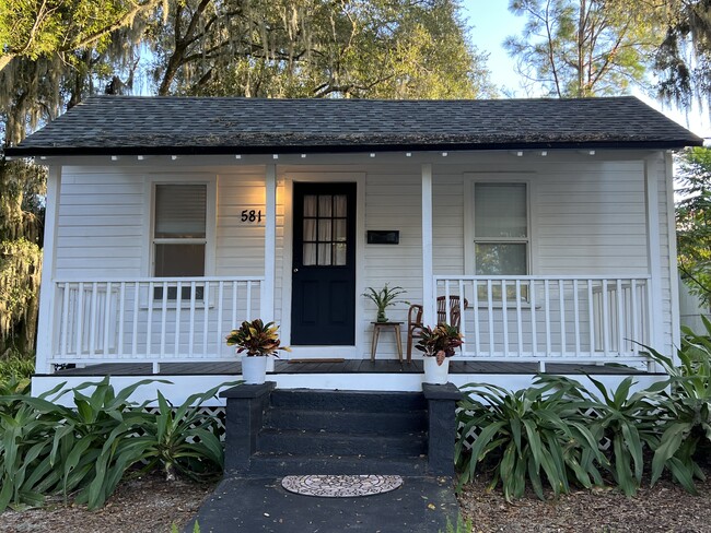 Primary Photo - 581 Live Oak St