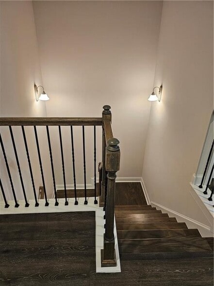 Building Photo - 5588 Terrace Bend Pl