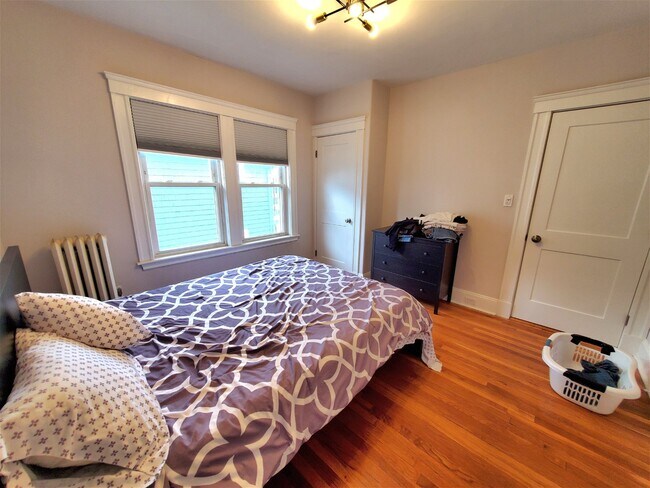 Building Photo - 22 5th Street Apt #2, Medford, MA 02155 - ...