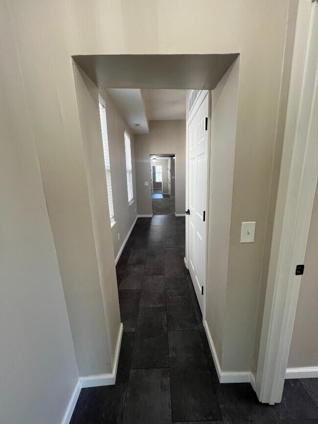 Building Photo - Updated 2-Bed Gem with Natural Light in the Heart of Covington