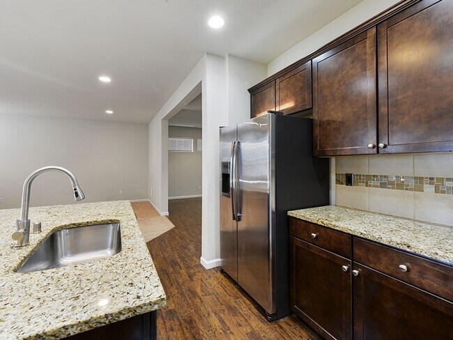 Building Photo - Stunning 4+ Bedroom 2.5 Bath Lea Hill, Auburn