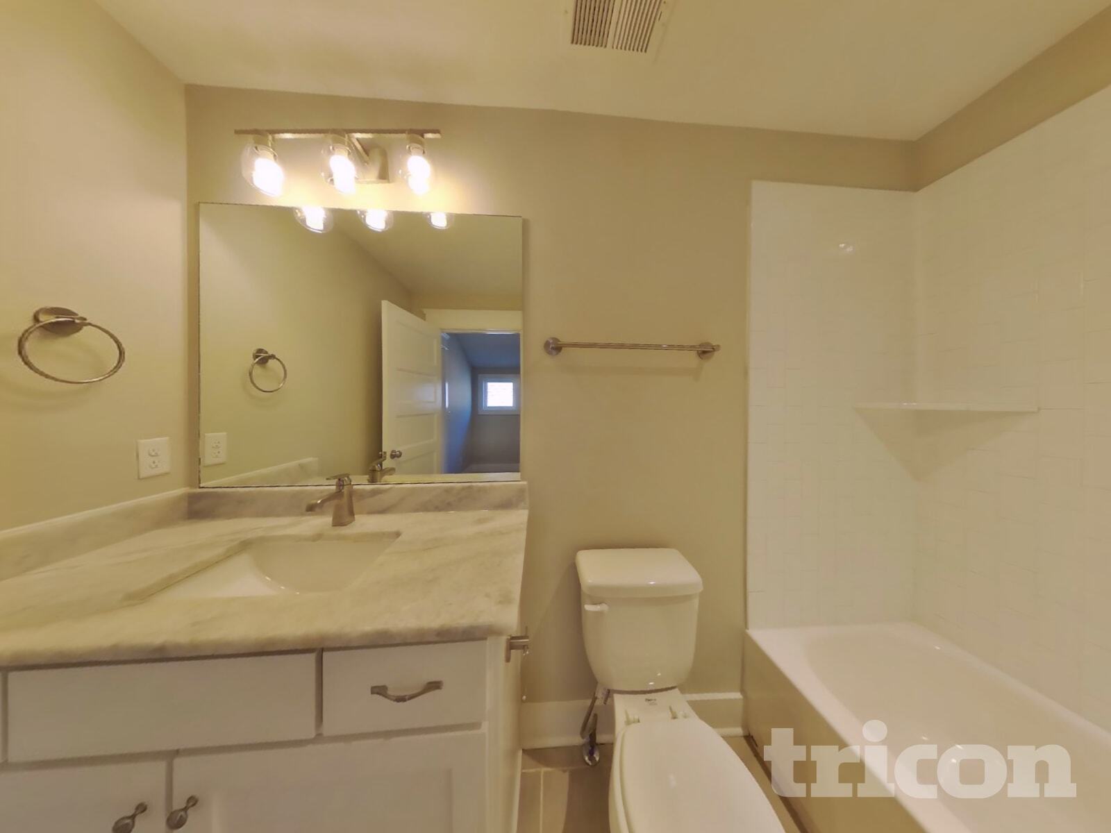 Building Photo - 1248 Hillwood Private Cove