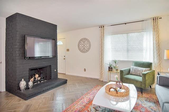 Building Photo - 292 Westview Terrace