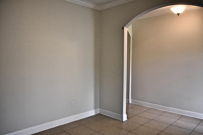 Building Photo - 103 Lagrange Landing