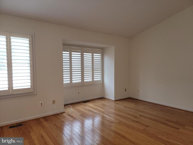 Building Photo - 1926 Thomas Run Cir