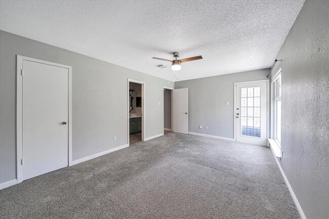 Building Photo - 16906 Pocono Dr