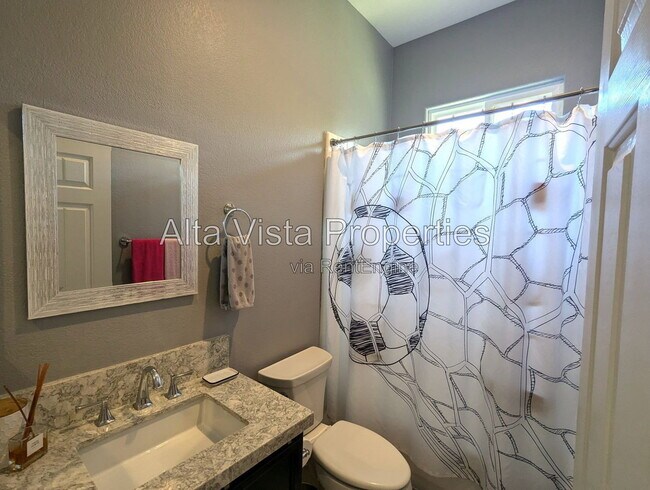Building Photo - 9129 White Alder Ct