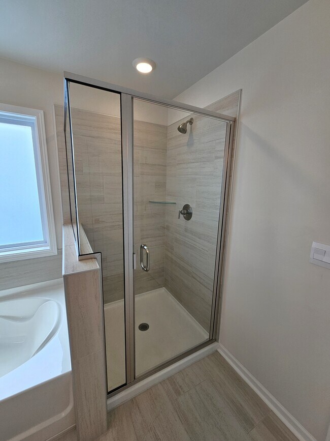 Building Photo - 5451 Cherwell Ave