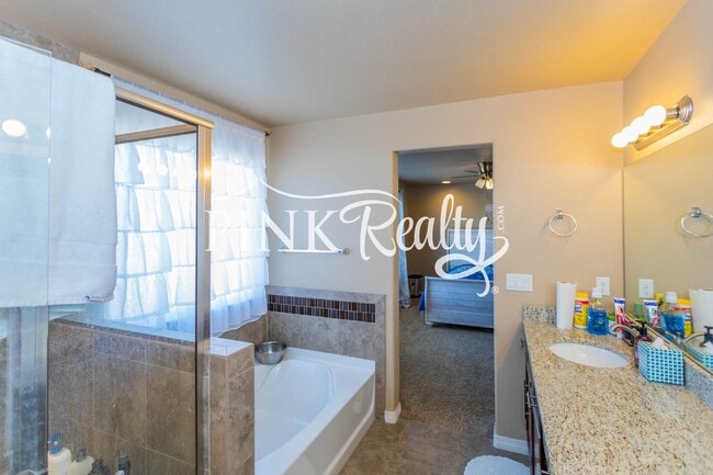 Building Photo - Gorgeous 2 Story Home in Lorson Ranch!!