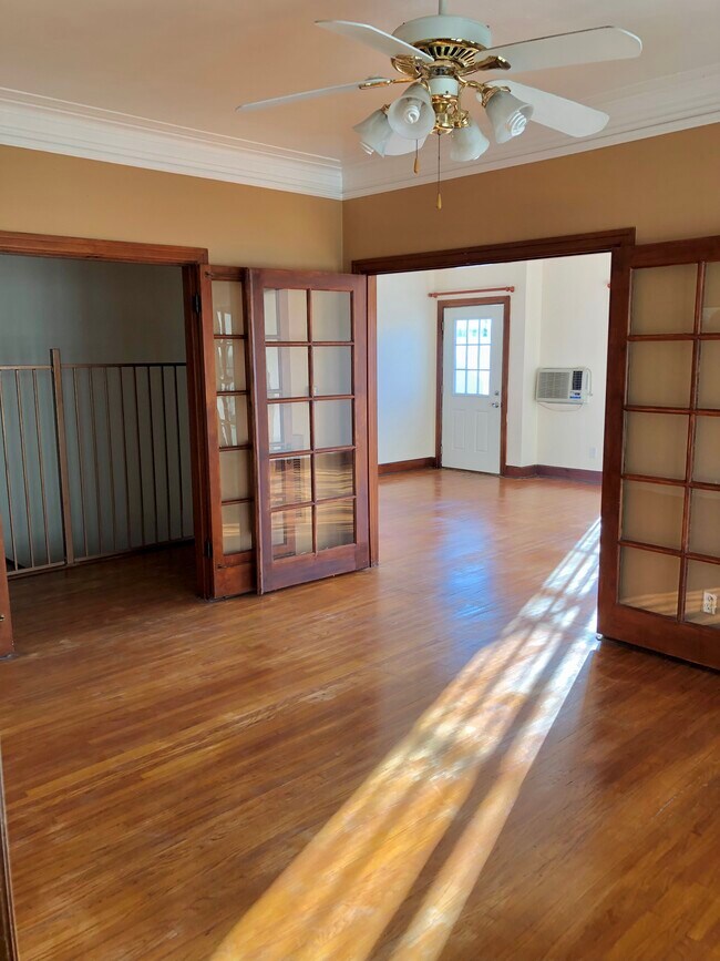 Building Photo - 202 S New Hampshire Ave